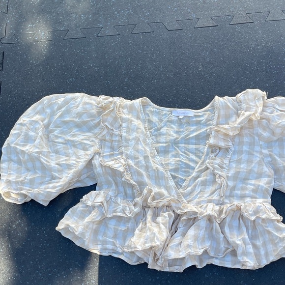 Women's Cream Ruffled Top - Picture 6 of 6